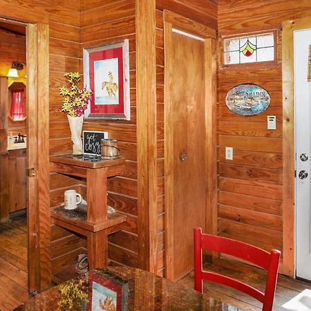 Cozy Cabin Wimberley Exterior photo