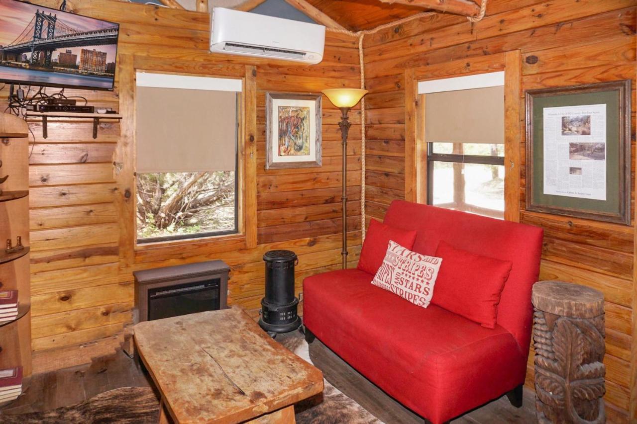 Cozy Cabin Wimberley Exterior photo